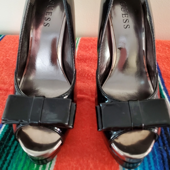 Guess black patent leather heels size 7. - Picture 2 of 7